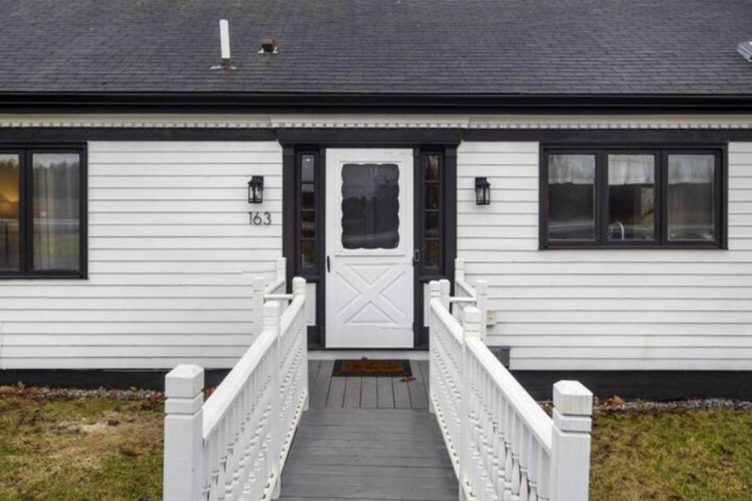 Cayuga Bungalow On Lake—Sleeps 13—Outdoor Firepit Lansing ภายนอก รูปภาพ