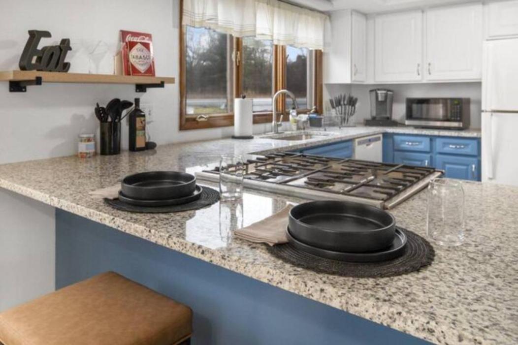Cayuga Bungalow On Lake—Sleeps 13—Outdoor Firepit Lansing ภายนอก รูปภาพ